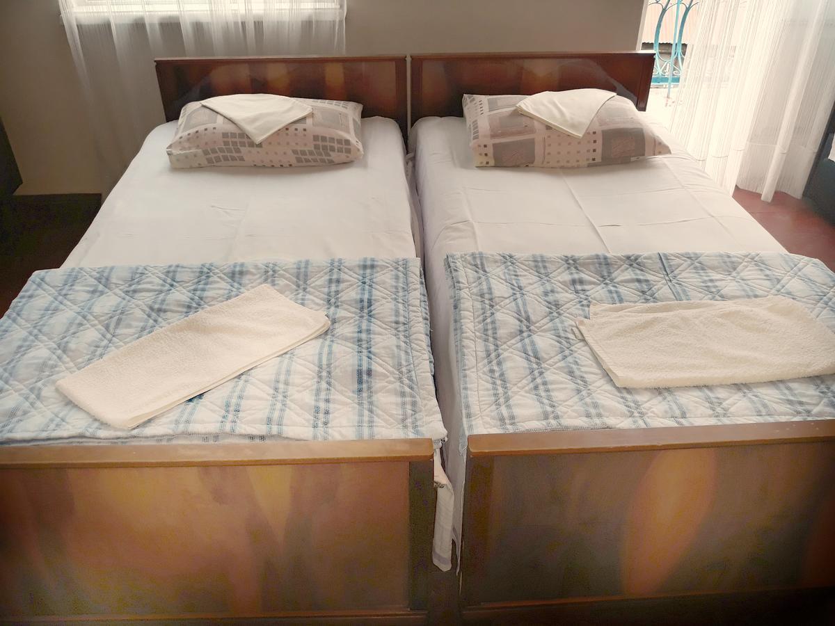 Achi Guest House Махинари Екстериор снимка